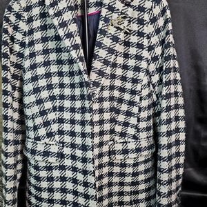 Black and White Houndstooth Blazer